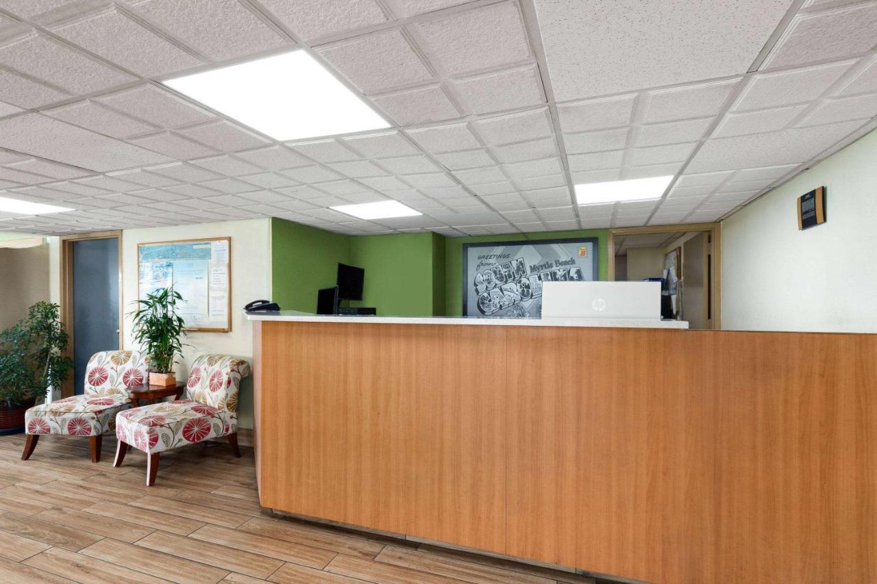 Super 8 By Wyndham Myrtle Beach/Market Common Area Exterior photo